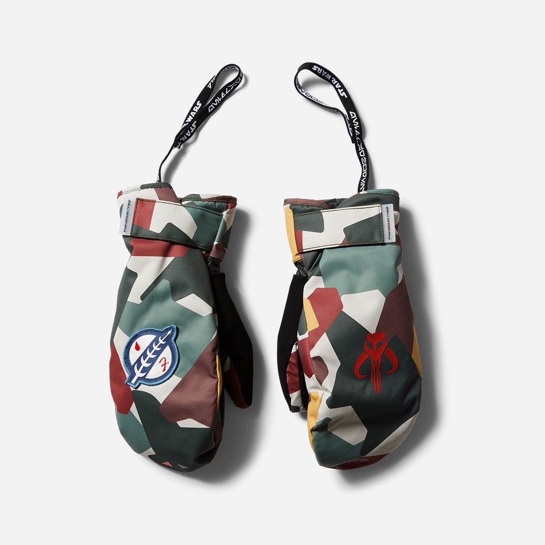 DC Shoes Insulated Snowboard Boba Fett Mittens - Boba Fett Collectibles -  Boba Fett Fan Club