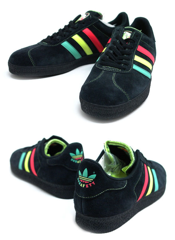 Tectónico efecto perdonar Adidas Gazelle 2 Boba Fett Shoes - Boba Fett Collectibles - Boba Fett Fan  Club