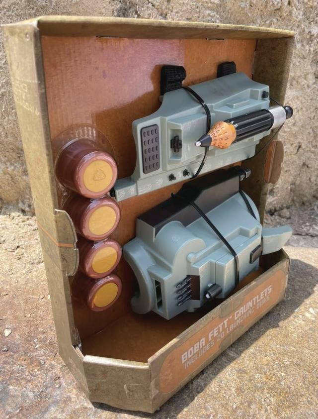 boba fett gauntlets toy
